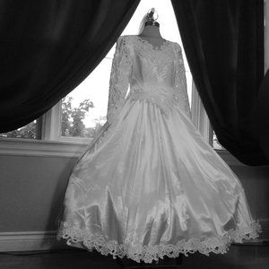 white Satin and lace embelli